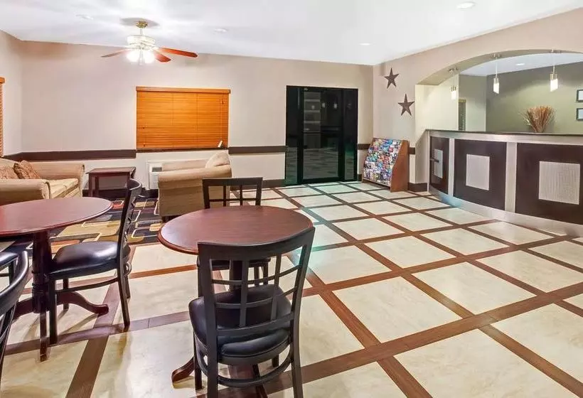 ホテル Super 8 By Wyndham Houston/i10/federal Road
