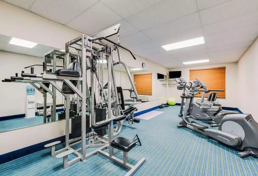 Отель Wingate By Wyndham York