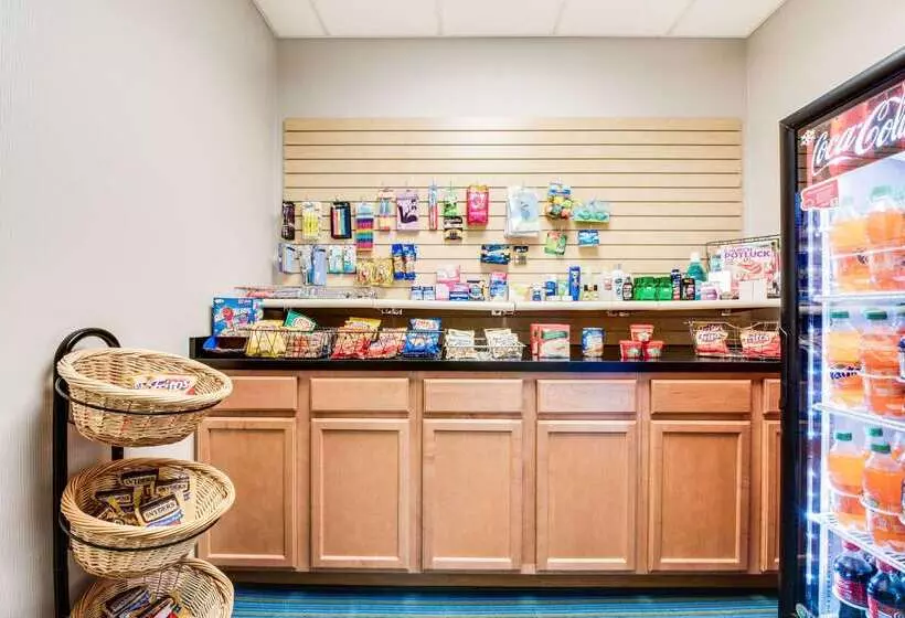 Отель Wingate By Wyndham York