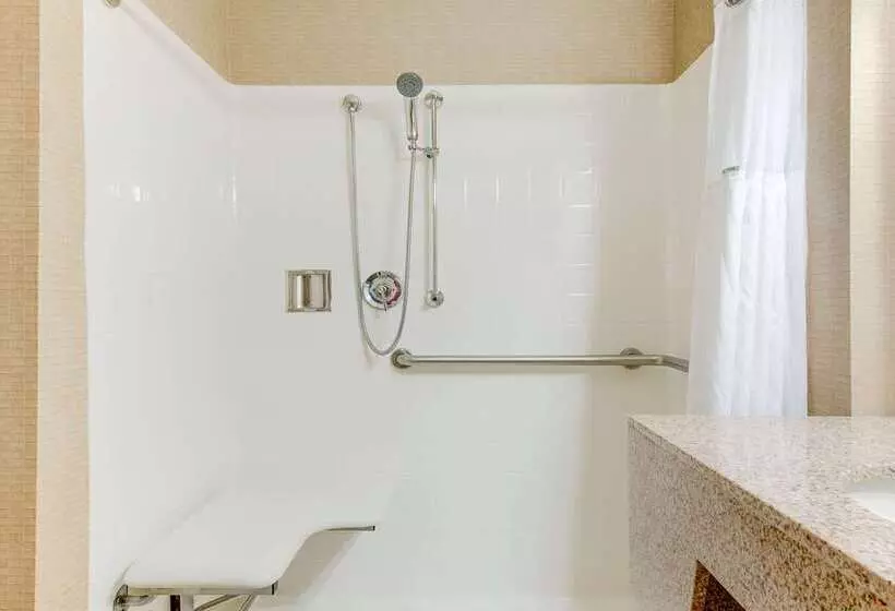 Отель Wingate By Wyndham York