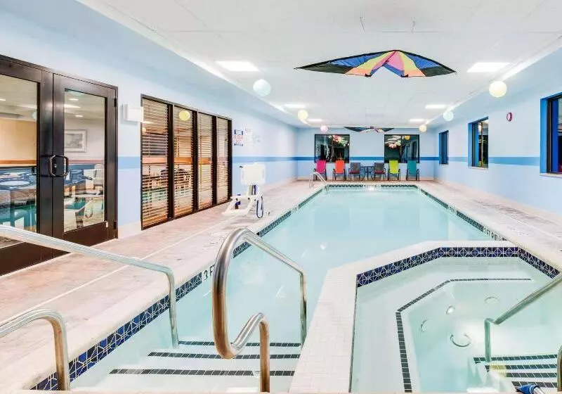 Отель Wingate By Wyndham York