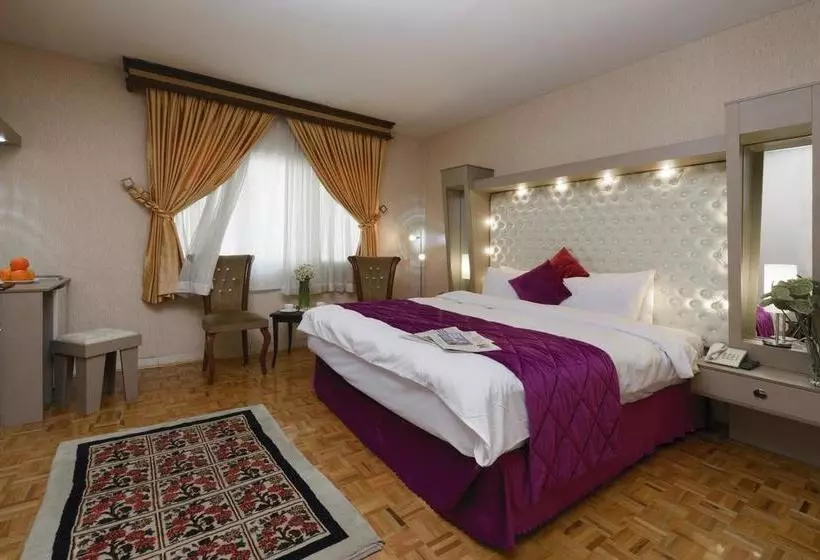 Ferdowsi International Grand Hotel