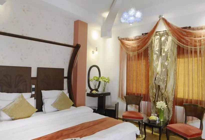 Ferdowsi International Grand Hotel