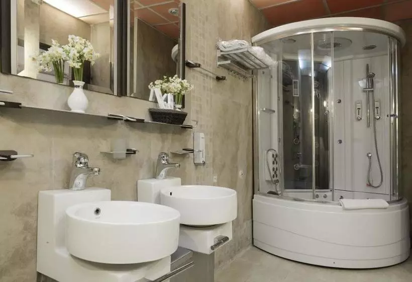 Ferdowsi International Grand Hotel