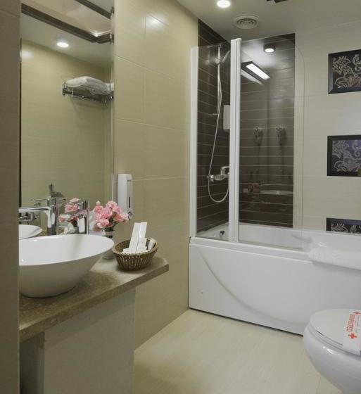 Ferdowsi International Grand Hotel