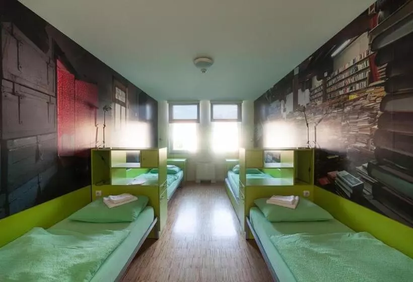 Hostel Pekarna