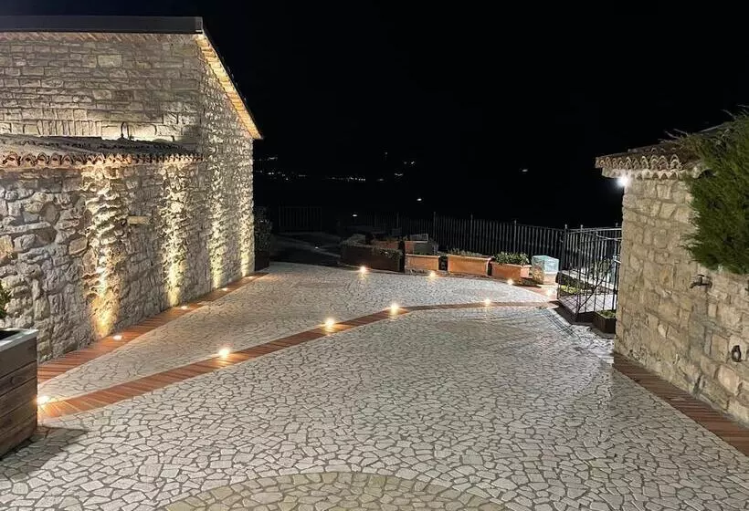 Отель Agriturismo La Sorgente