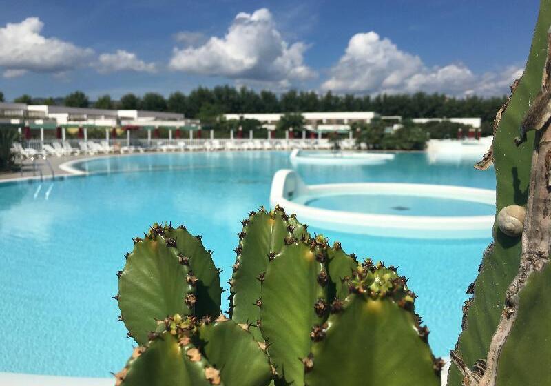 Отель Club Esse Sunbeach