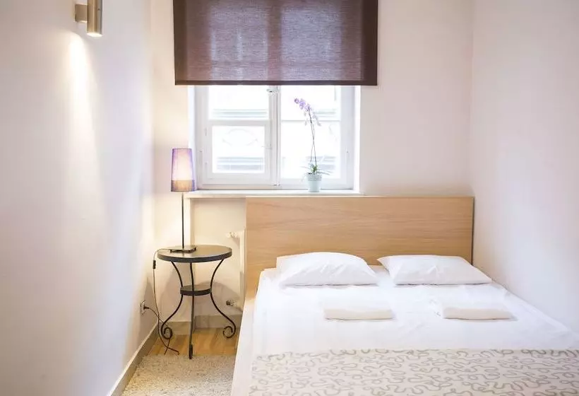 Old Town Apartments Warsaw