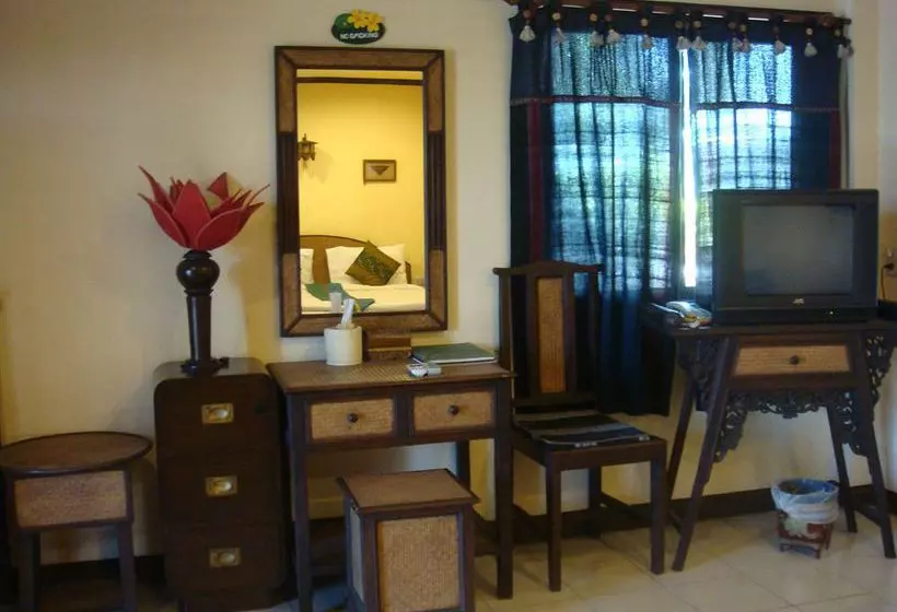 هتل Baan Thong Luang