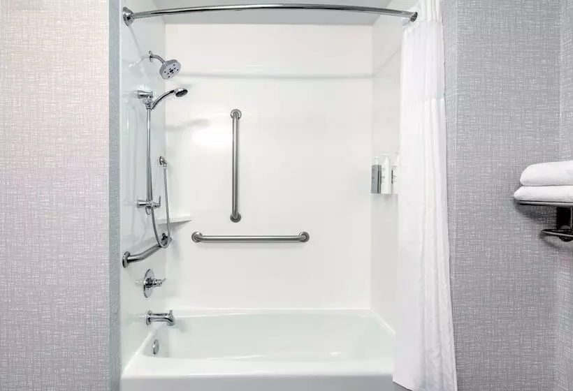 هتل Hampton Inn Kingsville