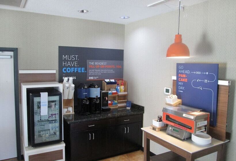 فندق Holiday Inn Express & Suites Arkadelphia Caddo Valley, An Ihg