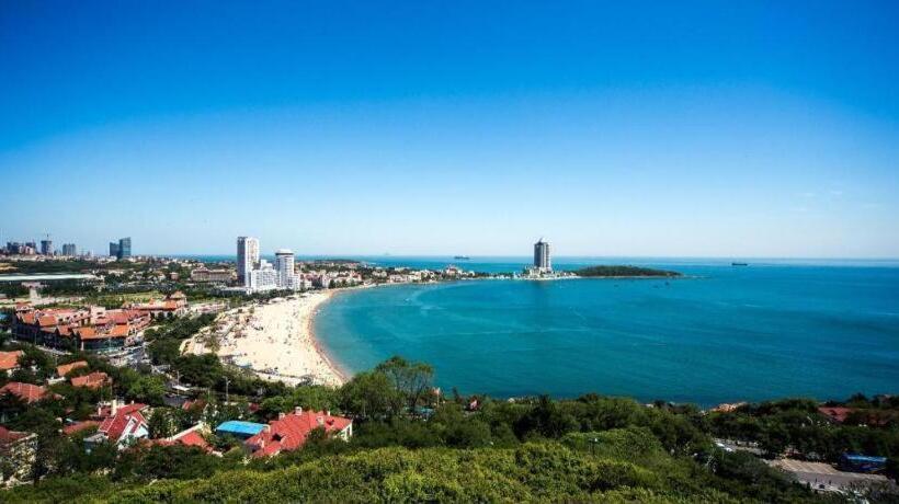 ホテル Jinjiang Inn Qingdao Wuxi Square Nanjing Road Metro Station