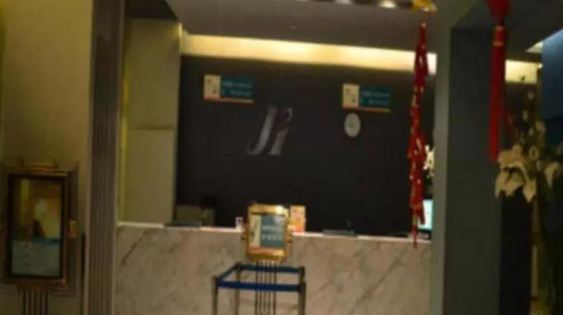 Hotel Jinjiang Inn Henan Museum Hutun Metro Station