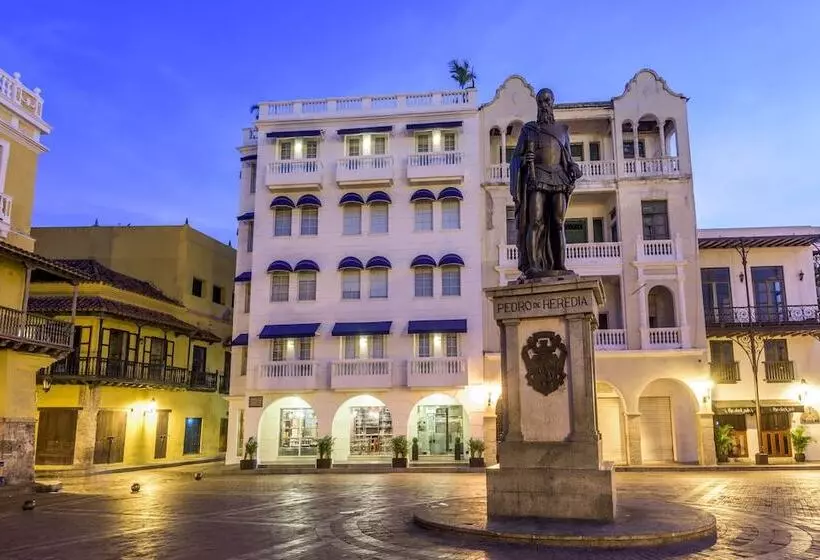 Отель NH Royal Urban Cartagena