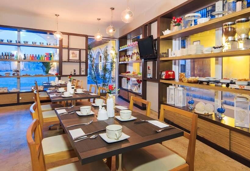 ホテル NH Royal Urban Cartagena