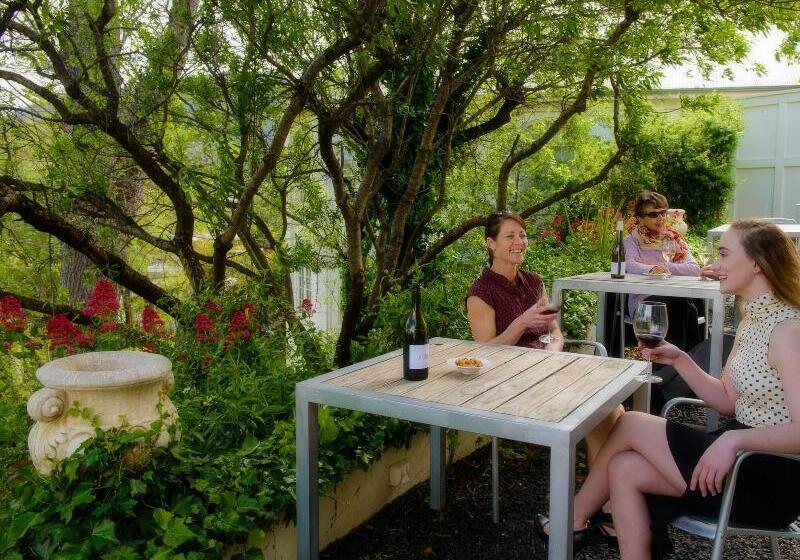 호텔 The Woodbridge Waterfront Rooms