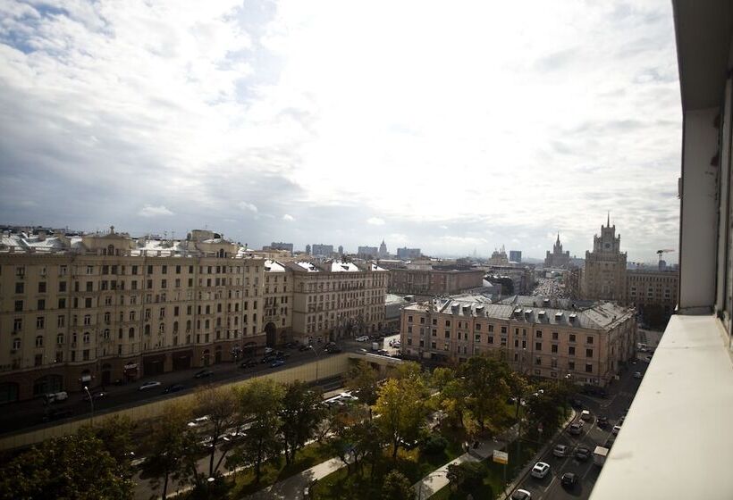 Kvart Apartments Mayakovskaya