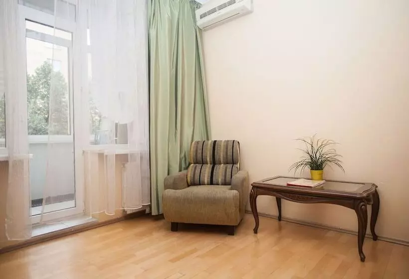 Kvart Apartments Mayakovskaya