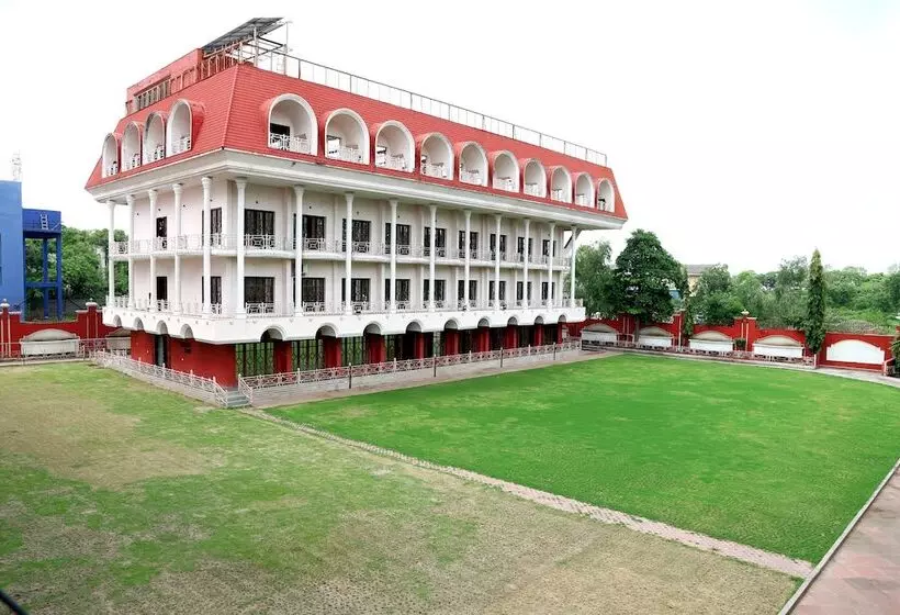 호텔 Aurangabad Gymkhana Club