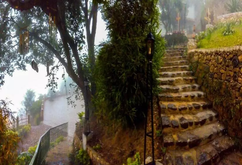 호텔 Blackberry Hills Munnarnature Resort & Spa