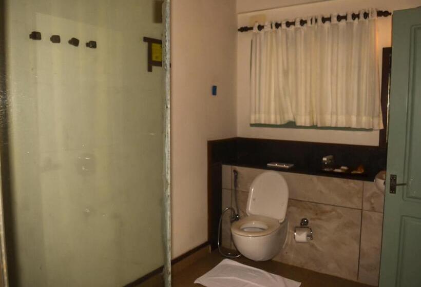 ホテル Blackberry Hills Munnarnature Resort & Spa