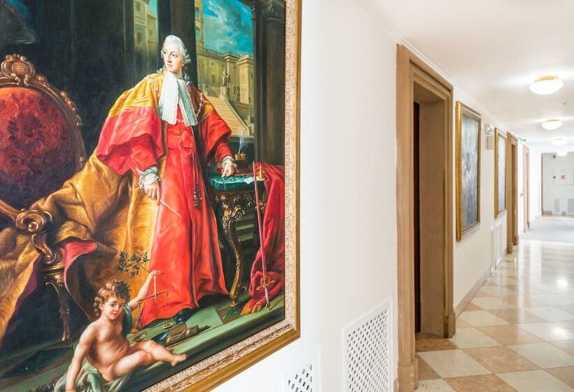 هتل Charles Bridge Palace