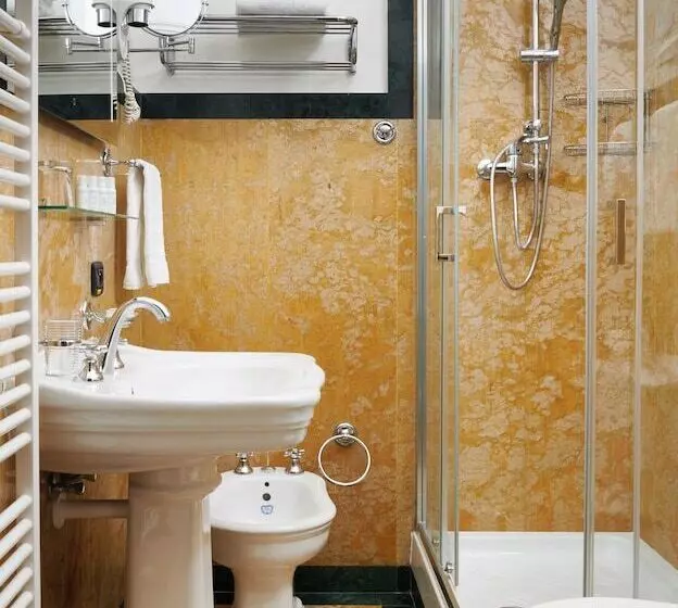 هتل Charles Bridge Palace