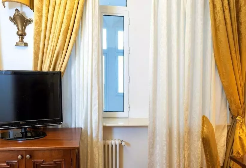 هتل Charles Bridge Palace