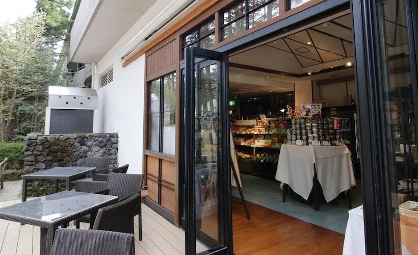 בית מלון כפרי Cypress Karuizawa