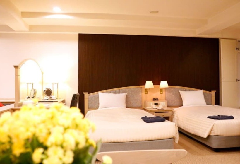 בית מלון כפרי Cypress Karuizawa