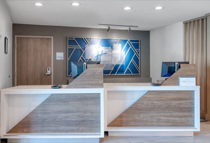 Holiday Inn Express Hotel & Suites Greenwood By Ihg