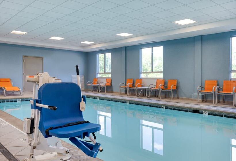 Holiday Inn Express Hotel & Suites Greenwood By Ihg