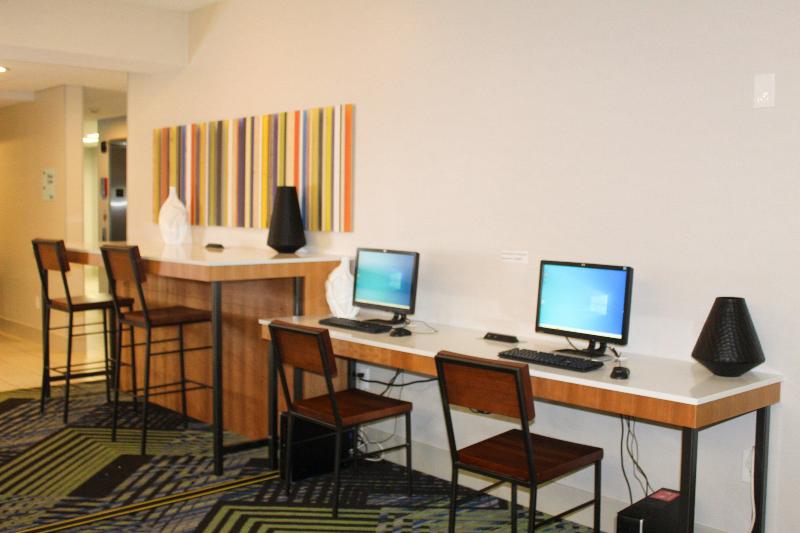 בית מלון כפרי Holiday Inn Express & Suites Martinsville By Ihg