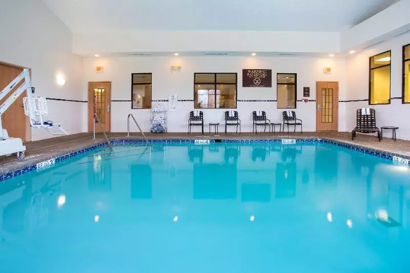 ホテル Holiday Inn Express & Suites Martinsville By Ihg