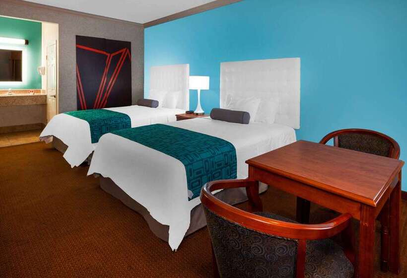 Howard Johnson Hotel & Suites By Wyndham Pico Rivera