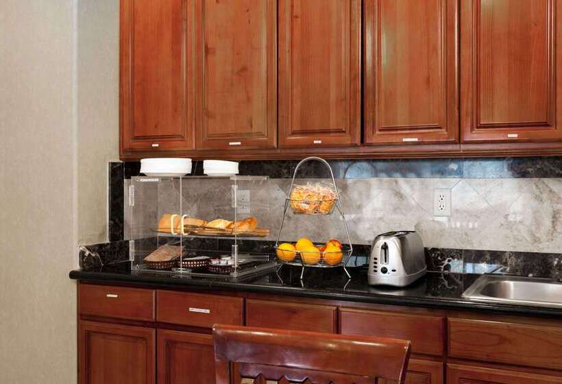 Howard Johnson Hotel & Suites By Wyndham Pico Rivera