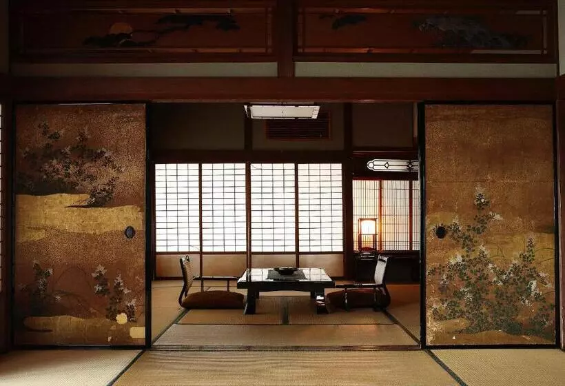 Отель Kotohira Kadan