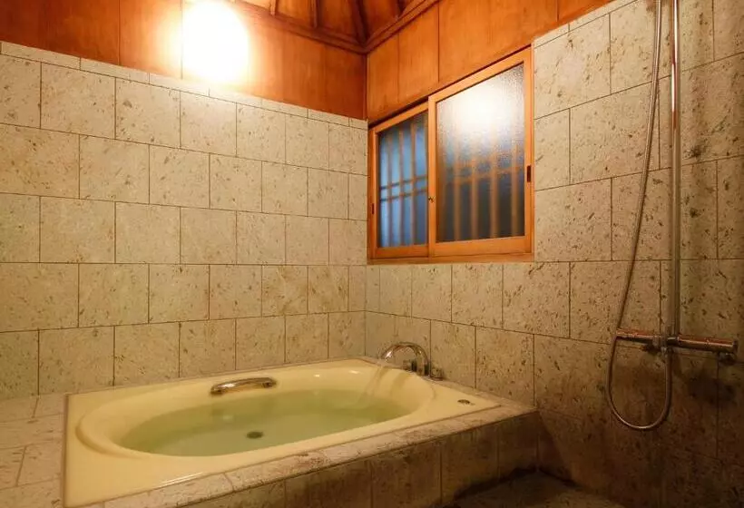 Отель Kotohira Kadan