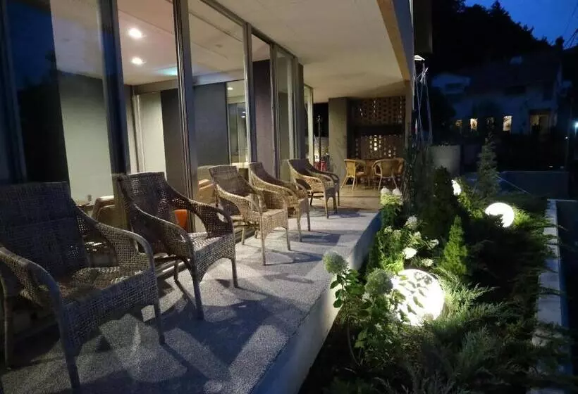 בית מלון כפרי Mizno