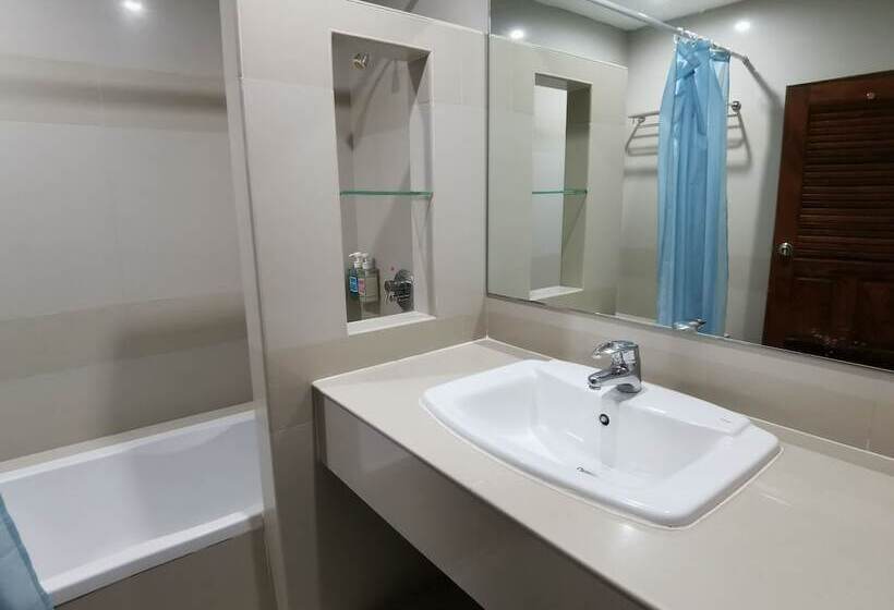 Hotel Morakot Twin Chumphon