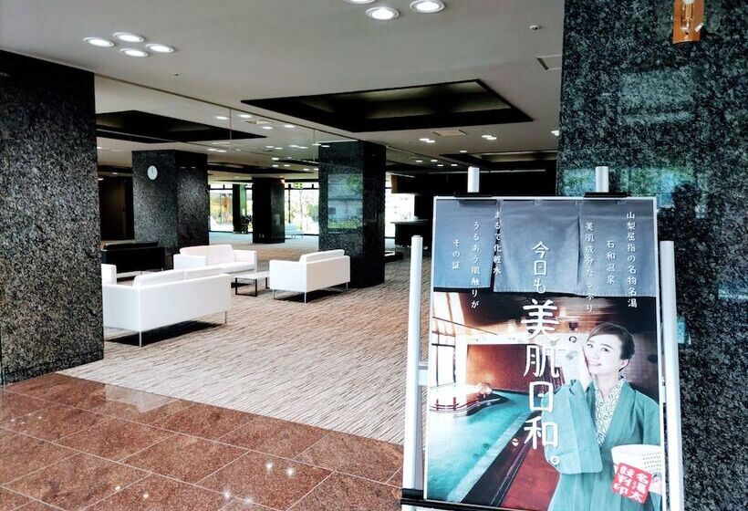 Hotelli 楽気ハウス甲斐路 Raki House Kaiji