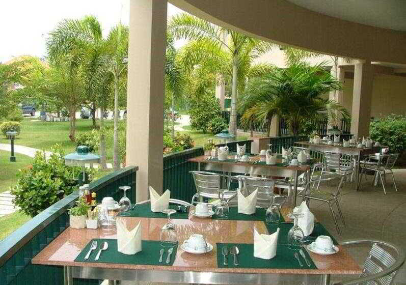 فندق The Leela Resort & Spa Pattaya