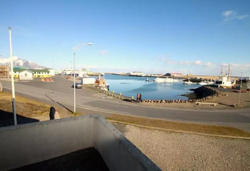 تختخواب و صبحانه Guesthouse Hvammur