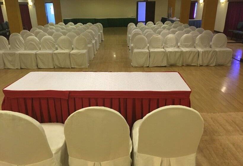 فندق Benzz Park Family Resort Kodaikanal