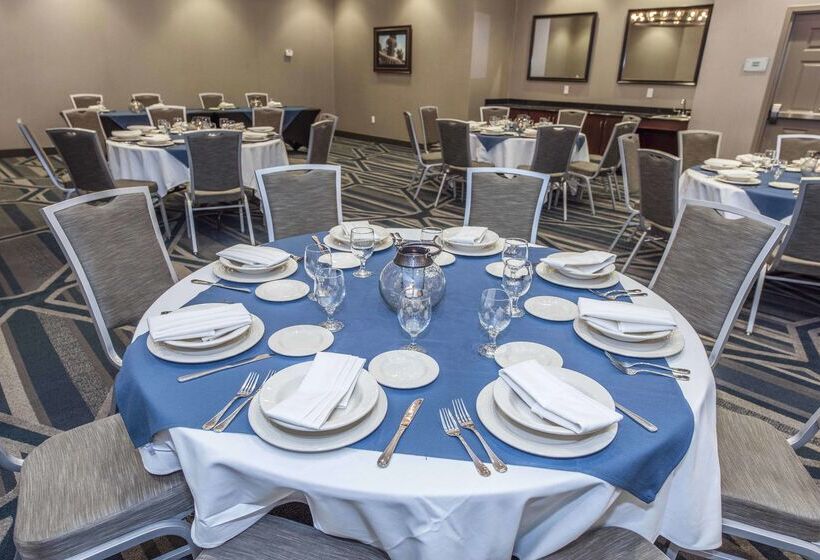 فندق Doubletree By Hilton North Charleston   Convention Center