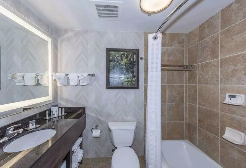 فندق Doubletree By Hilton North Charleston Convention Center