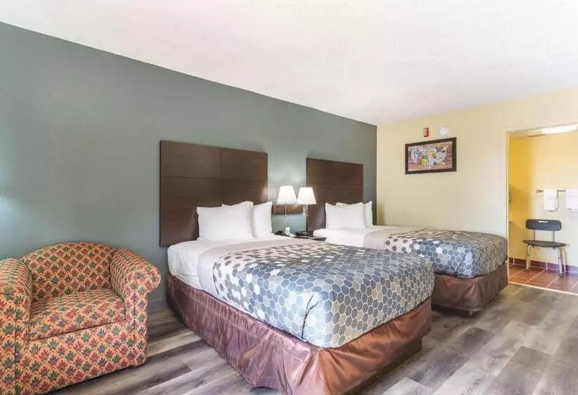 酒店 Econo Lodge & Suites Clarksville
