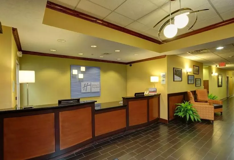 ホテル Holiday Inn Express & Suites Midwest City, An Ihg