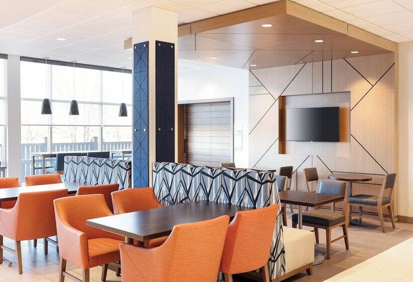 Holiday Inn Express Hotel & Suites Vineland Millville, An Ihg